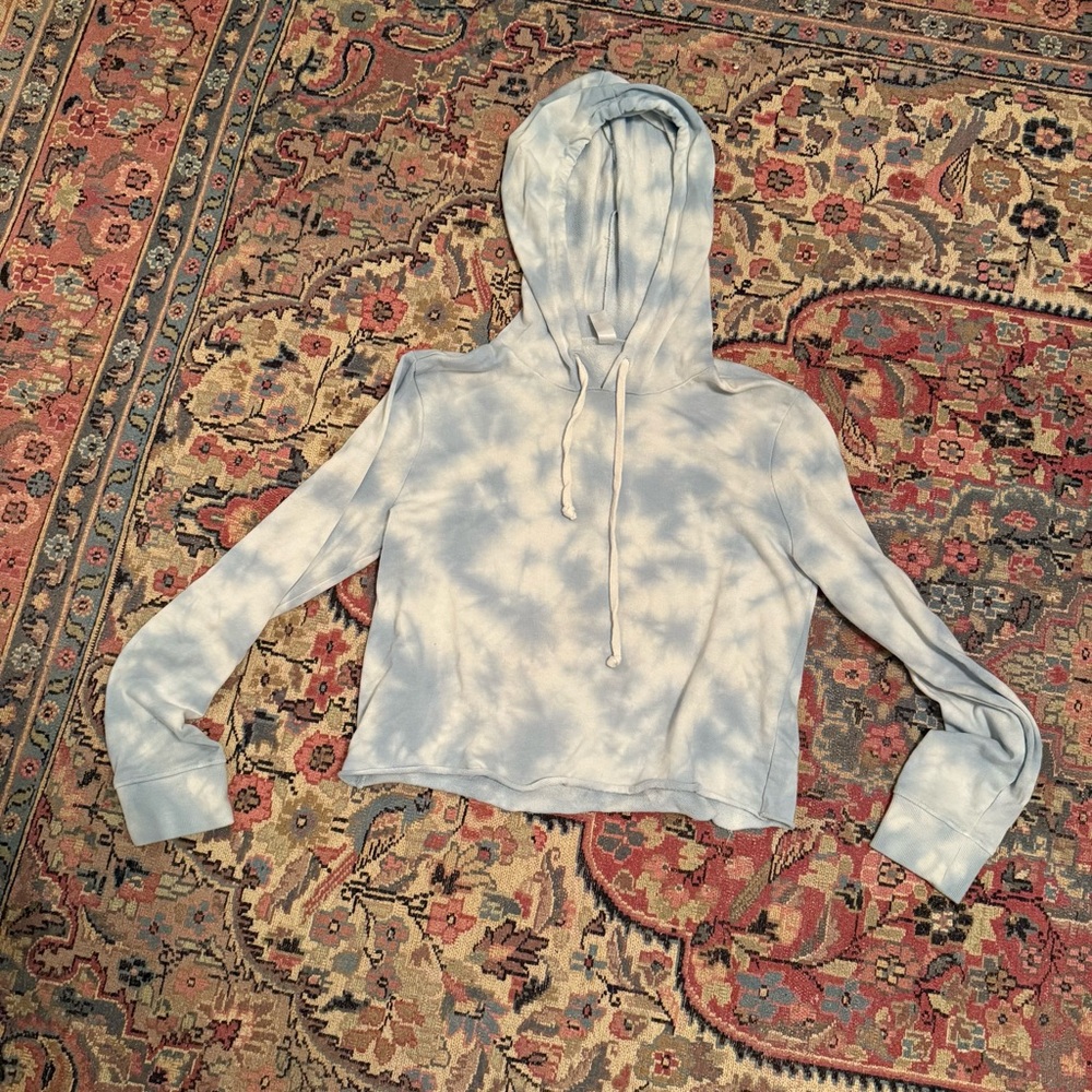 Alternative Tie-Dye Cropped Hoodie – Y2K Coastal Surfer Girl Vibes -- Medium